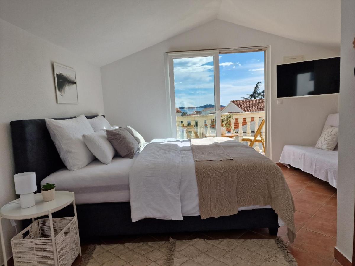 Seabreeze Apartment Rogoznica (Sibenik-Knin)